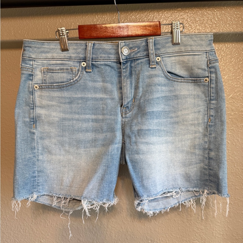 American Eagle Outfitters Light Blue Denim Midi Shorts Sz 8